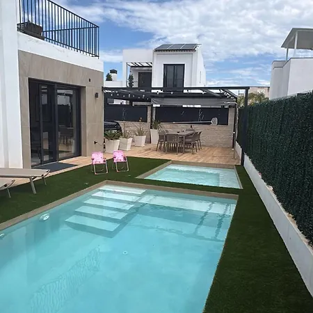 Casa Molly And Villa